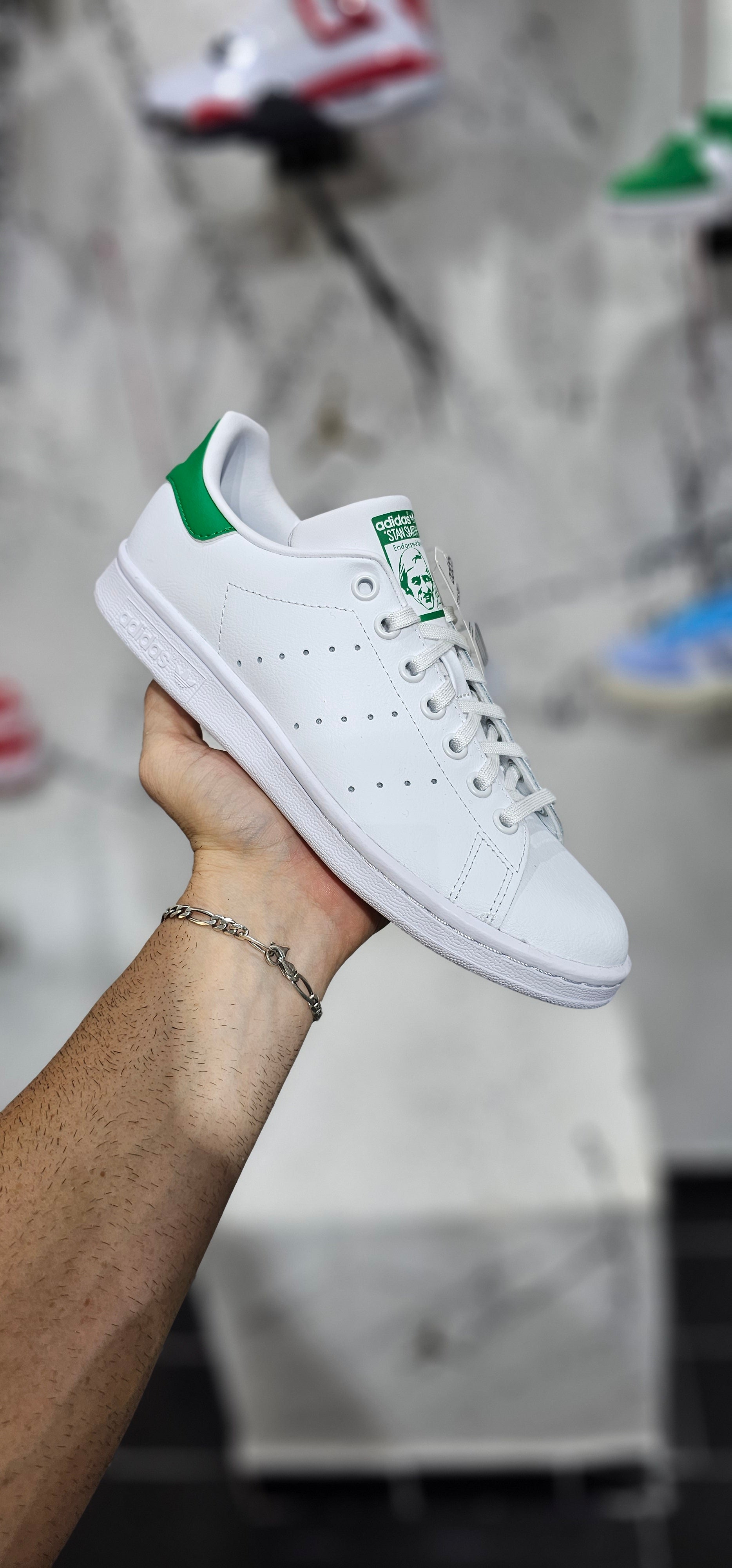 Scarpe stan smith costo on sale